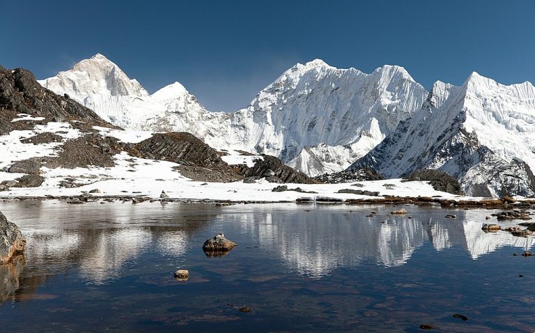 Chukhung-to-Lobuche-via-Kongma-La-Pass